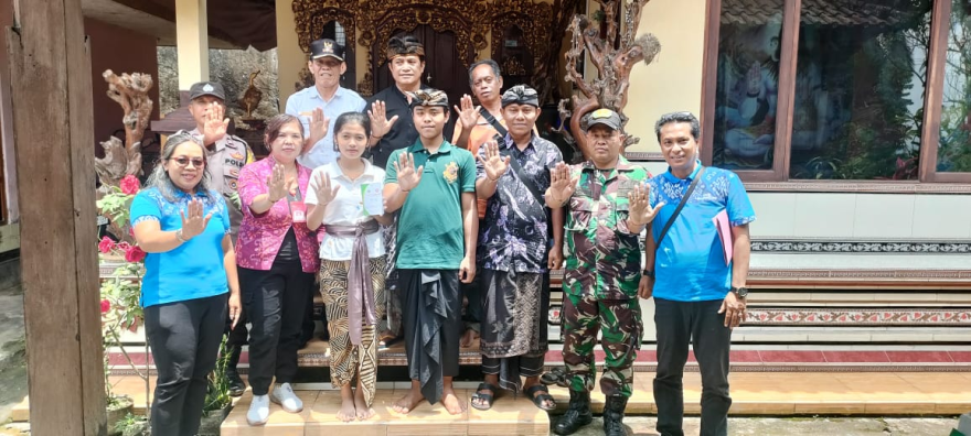 PENDAMPINGAN CATIN (CALON PENGANTIN) DI BANJAR DINAS SANDAN YG DILAKUKAN OLEH BAPAK PERBEKEL DAN TEAM